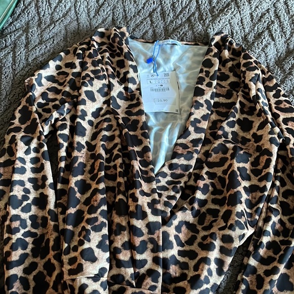 Zara bodysuit - Picture 2 of 2